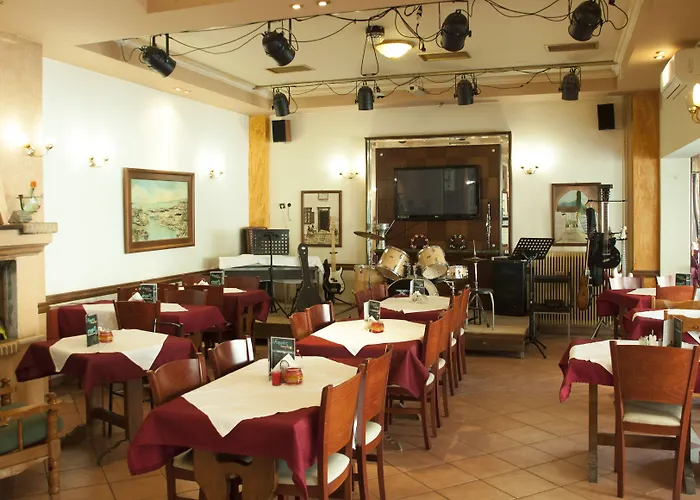 Stavrodromi Hotel