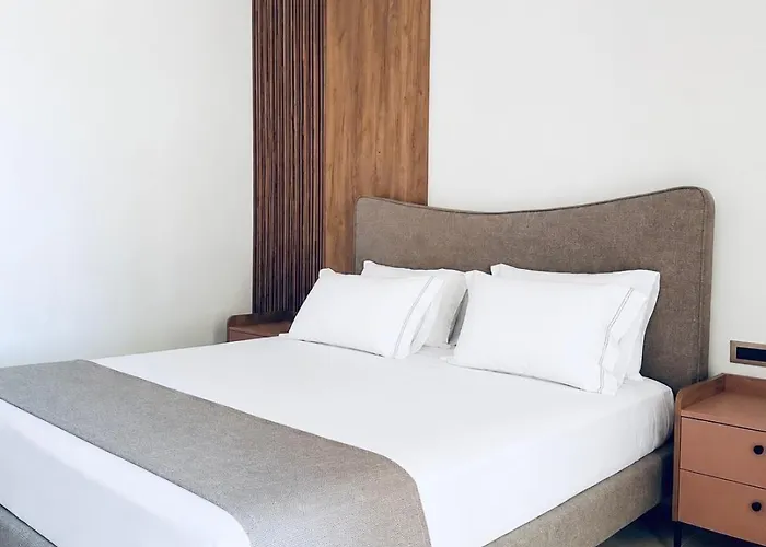 S S Sophie'S Suites